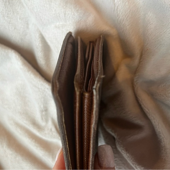 Authentic Vintage Louis Vuitton Bi-Fold Wallet - Picture 12 of 15